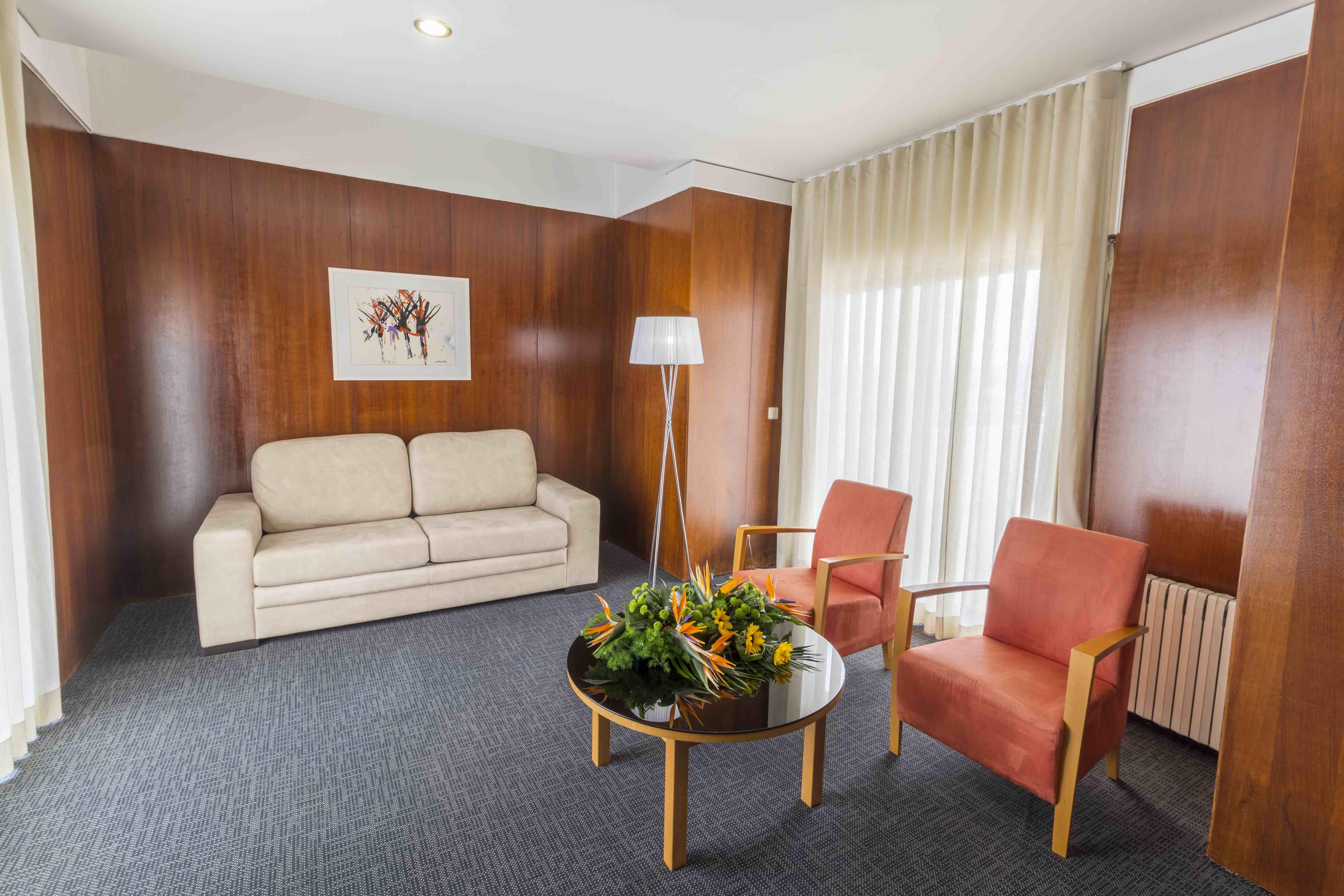 Hotel Eurosol Leiria & Jardim Экстерьер фото