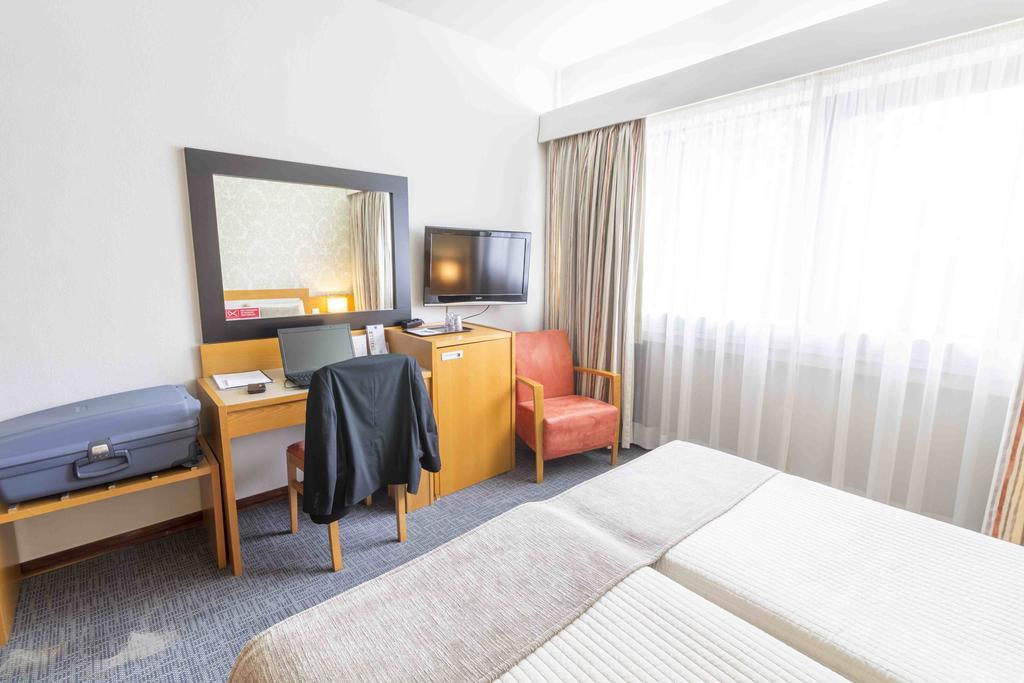 Hotel Eurosol Leiria & Jardim Экстерьер фото